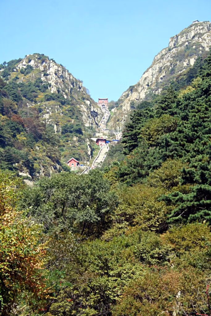 Top 10 Mountains In China: Majestic Peaks You Must Explore 9 Top 10 Mountains In China: Majestic Peaks You Must Explore