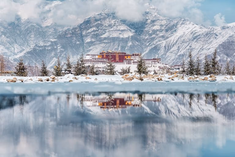 Can I Travel Tibet Alone As A Foreigner?