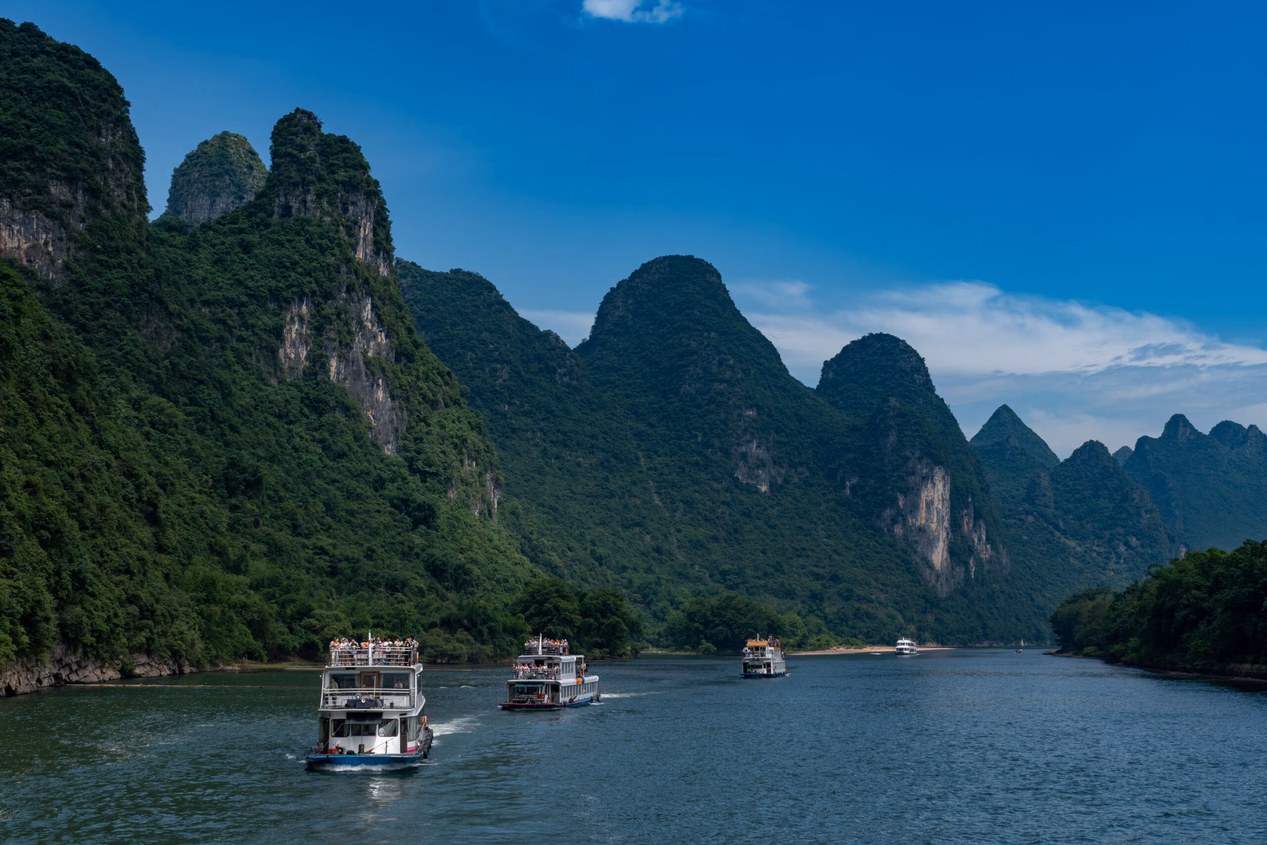 Guilin Li River Cruise: 3-Star Vs 4-Star – An Expert Guide 17 Guilin Li River Cruise: 3-Star Vs 4-Star – An Expert Guide