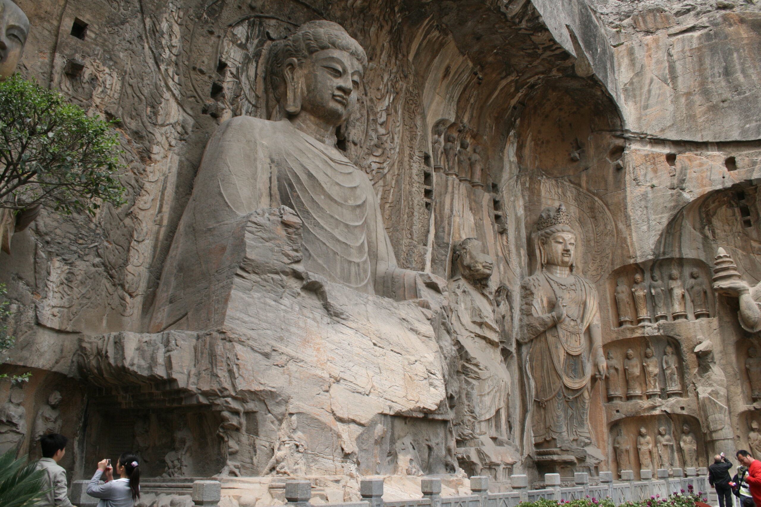 Yungang Grottoes Vs Longmen Grottoes: Which Buddhist Treasure Should You Visit In China? 5 Yungang Grottoes Vs Longmen Grottoes: Which Buddhist Treasure Should You Visit In China?