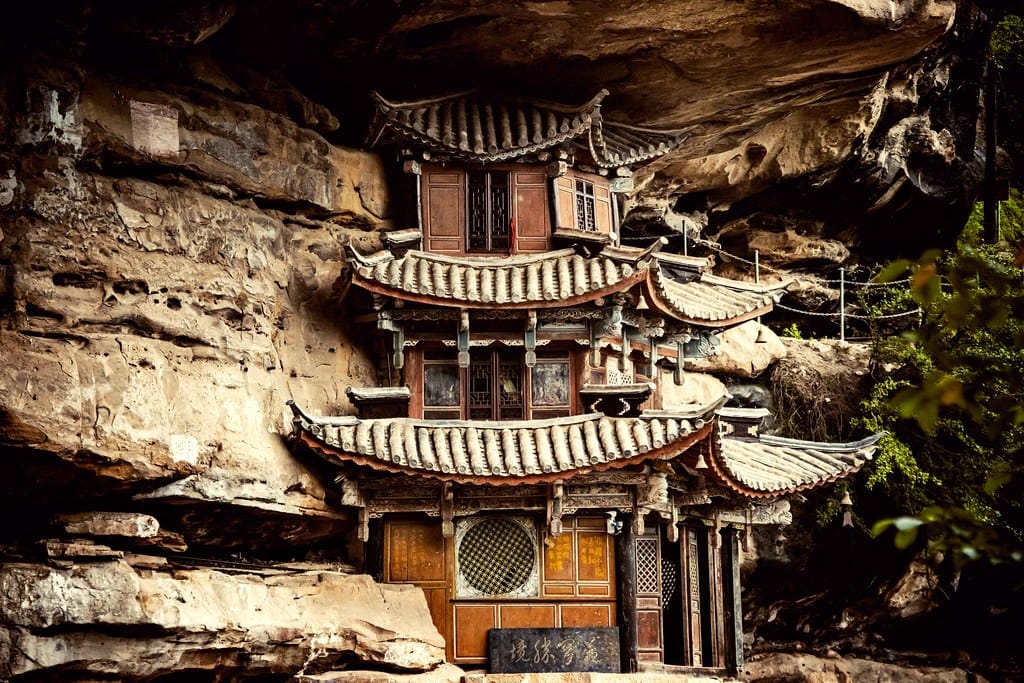 Baoxiang Temple At Shibaoshan: The &Quot;Hanging Temple&Quot; Of Yunnan