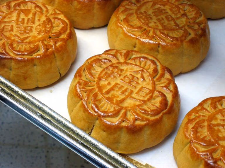 Mid-Autumn Festival: A Guide To Moon Cakes &Amp; Traditions