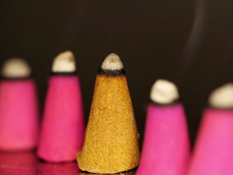 Burning Incense In China Guide: Traditions, Etiquette 2026