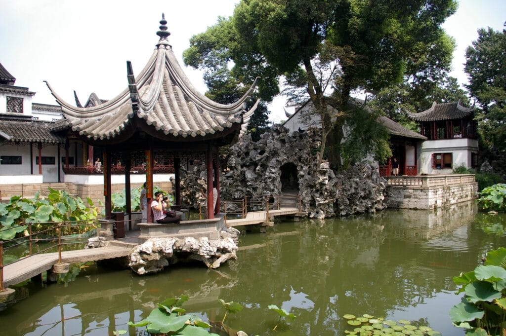 Humble Administrator'S Garden: The Complete Guide To Suzhou'S Living Masterpiece 31 Lion Grove Garden