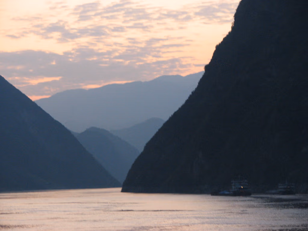 Exploring The Three Gorges: A Journey Through China’s Majestic Heart 4 Exploring The Three Gorges: A Journey Through China’s Majestic Heart