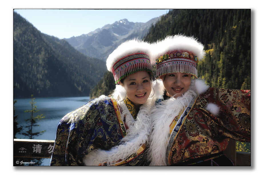 Jiuzhaigou Valley: The Complete Guide