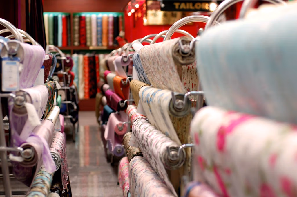 Hidden Shopping Stops: China Group Tours Scams You Didn’t Know About 7 Hidden Shopping Stops: China Group Tours Scams You Didn’t Know About