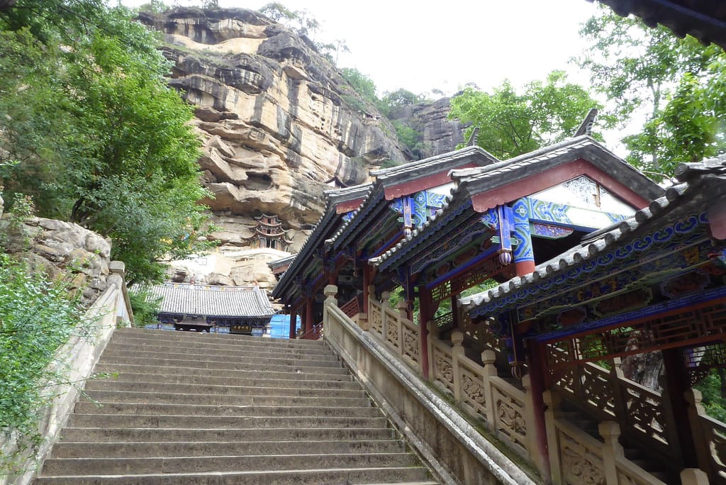 Baoxiang Temple At Shibaoshan: The &Quot;Hanging Temple&Quot; Of Yunnan