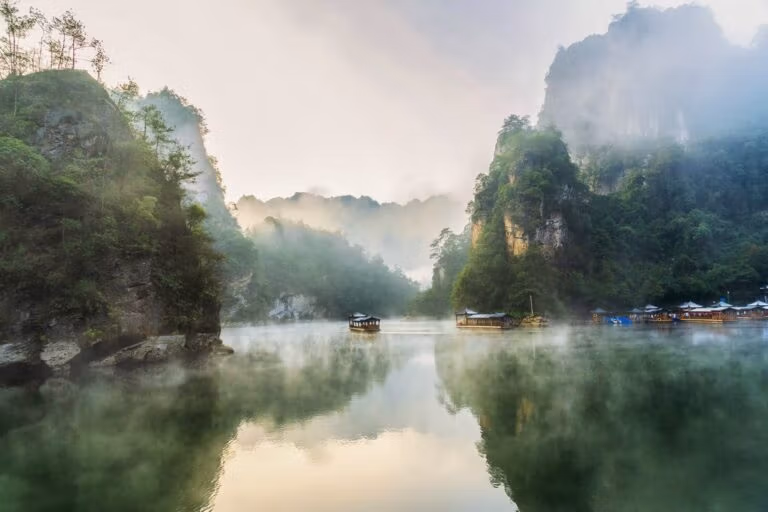 Baofeng Lake