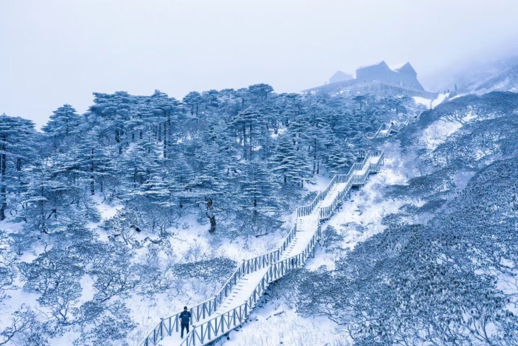 Cangshan Mountain, Dali: Complete Visitor Guide 11 Cangshan Mountain In Winter