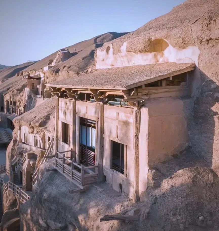 Cave-Front Eave Architecture