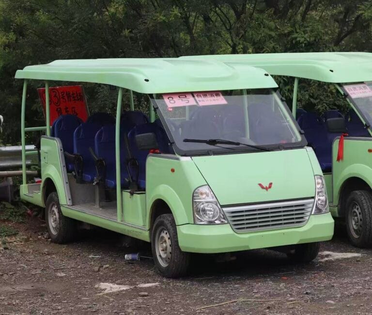 Green Sightseeing Car At Xianggong Mountain