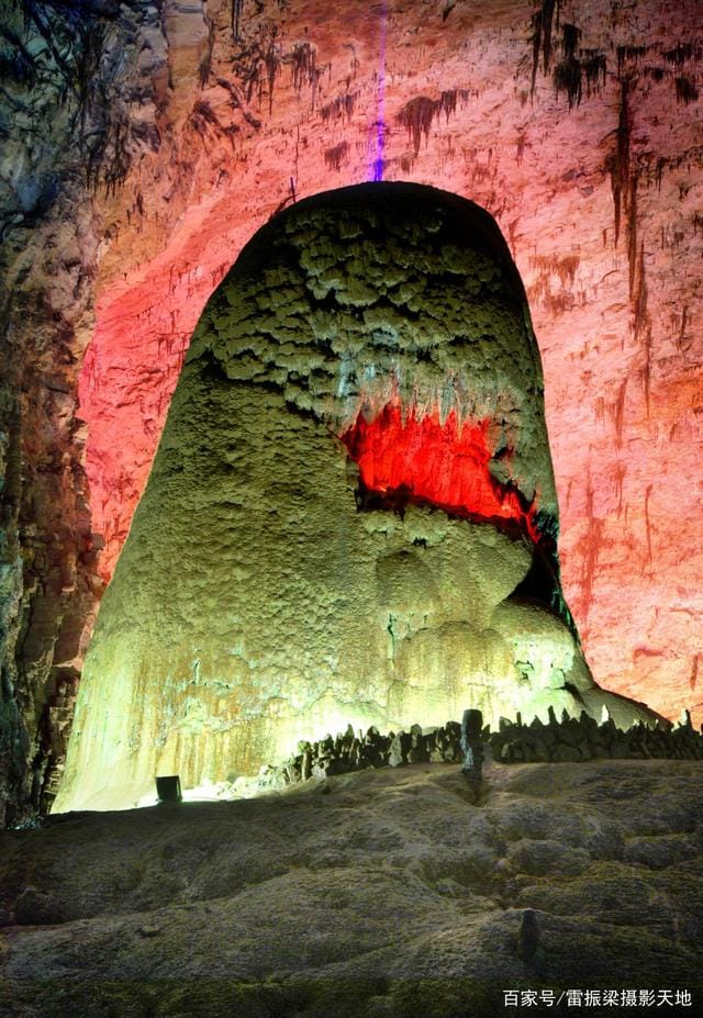 The Definitive Guide To Huanglong Cave: Navigating Zhangjiajie’s Subterranean Empire 10 The Definitive Guide To Huanglong Cave: Navigating Zhangjiajie’s Subterranean Empire