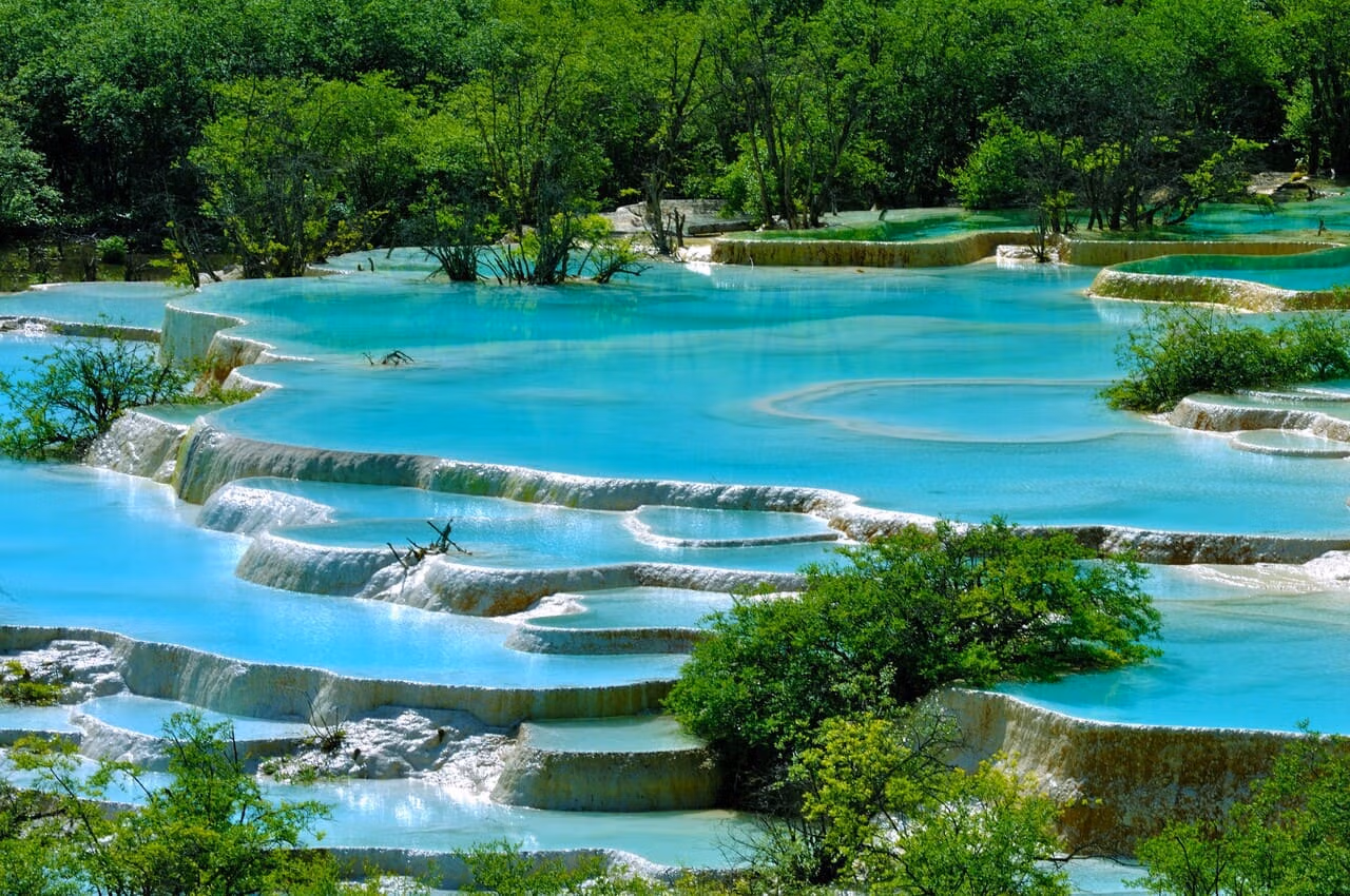 Huanglong Scenic Area: The Complete Visitor Guide 13 Huanglong Scenic Area: The Complete Visitor Guide