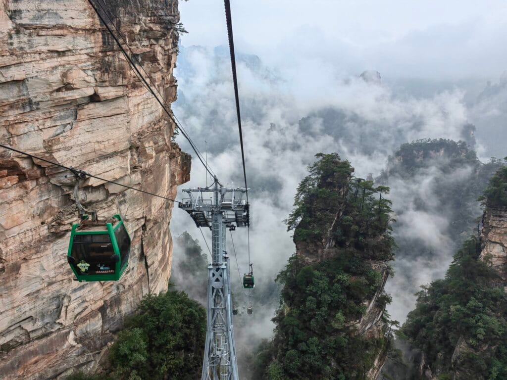 Yangjiajie Vs Huangshizhai: Which Zhangjiajie Area To Pick 12 Huangshizhai Cable Car