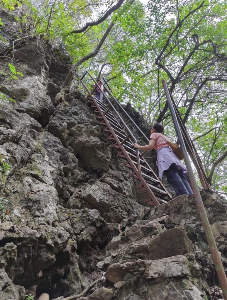 Laozhai Hill: The Free Sunset Hike Above The Li River 9 Laozhai Hill - Iron Ladder