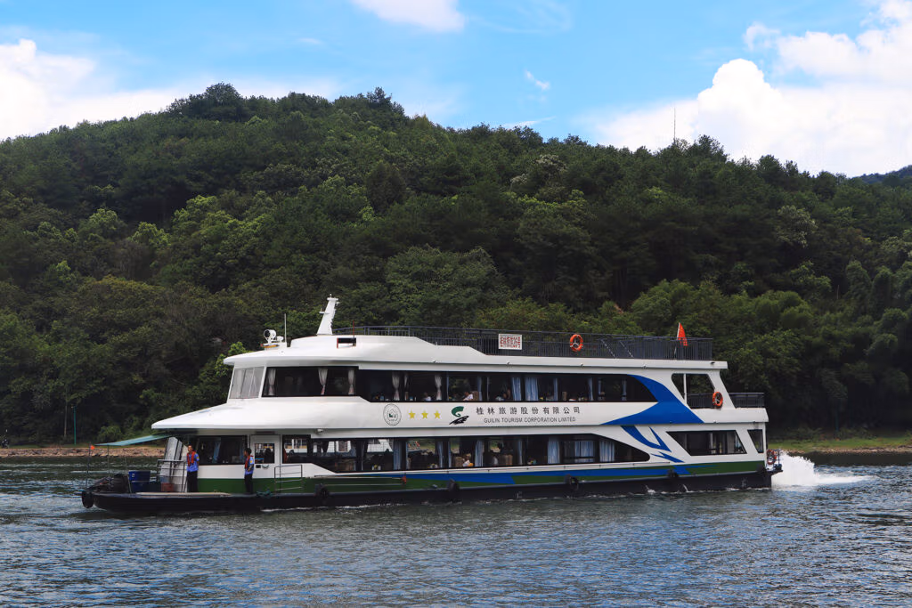 Guilin Li River Cruise: 3-Star Vs 4-Star – An Expert Guide 8 Guilin Li River Cruise: 3-Star Vs 4-Star – An Expert Guide