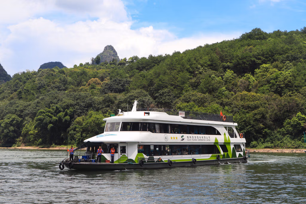 Guilin Li River Cruise: 3-Star Vs 4-Star – An Expert Guide 9 Guilin Li River Cruise: 3-Star Vs 4-Star – An Expert Guide
