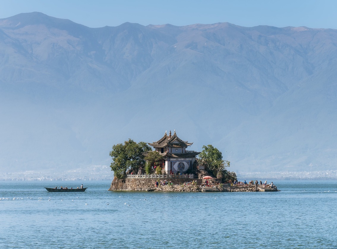 Erhai Lake Cruise Guide: Everything You Need For Your Adventure 13 Little Putuo Island