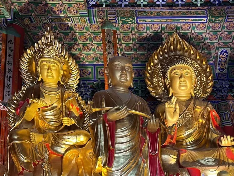 Dali Three Pagodas Of Chongsheng Temple: The Complete Travel Guide 17 Mahavira Hall