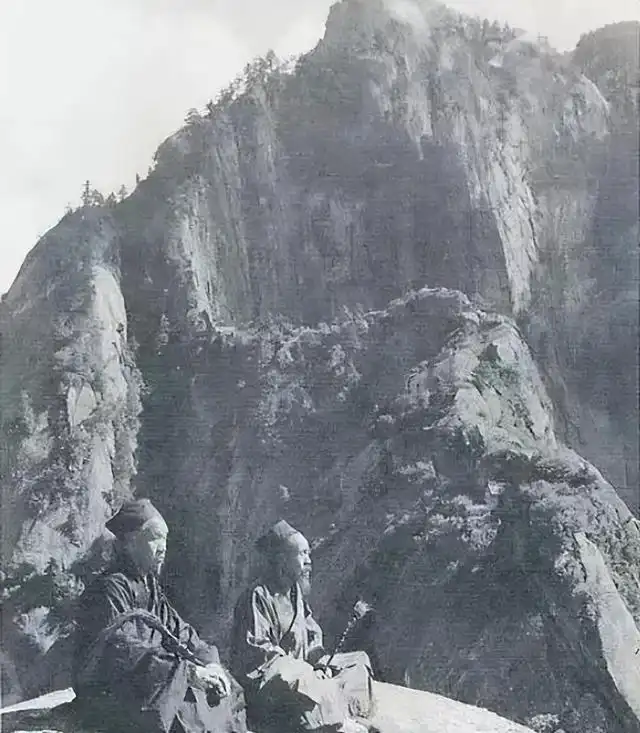 Mount Huashan: The Complete Guide To China'S Most Thrilling Sacred Mountain