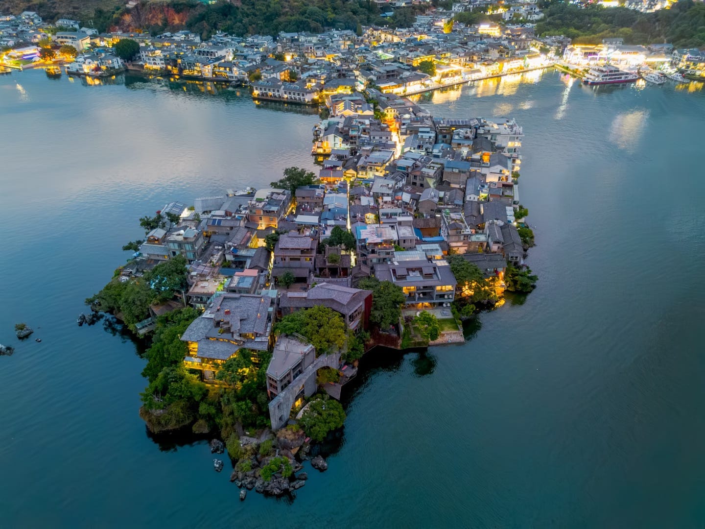 Shuanglang Ancient Town Guide: Where To Stay &Amp; What To Do 2 Shuanglang