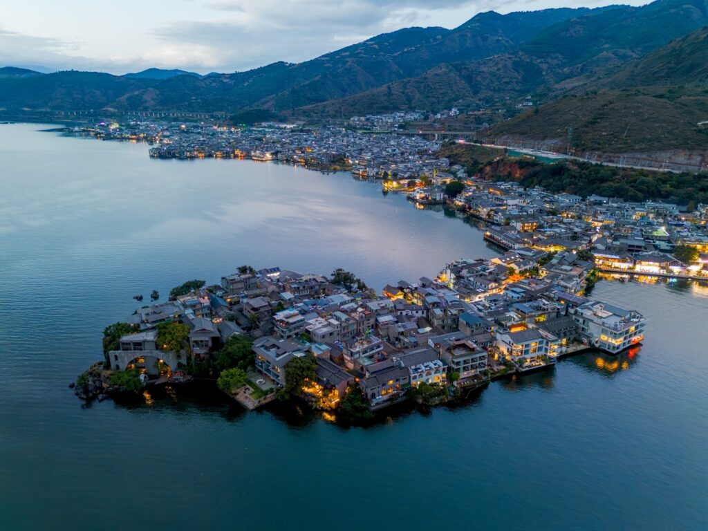 Erhai Lake, Dali: Which Shore, Real Prices &Amp; Scams To Skip 7 Shuanglang