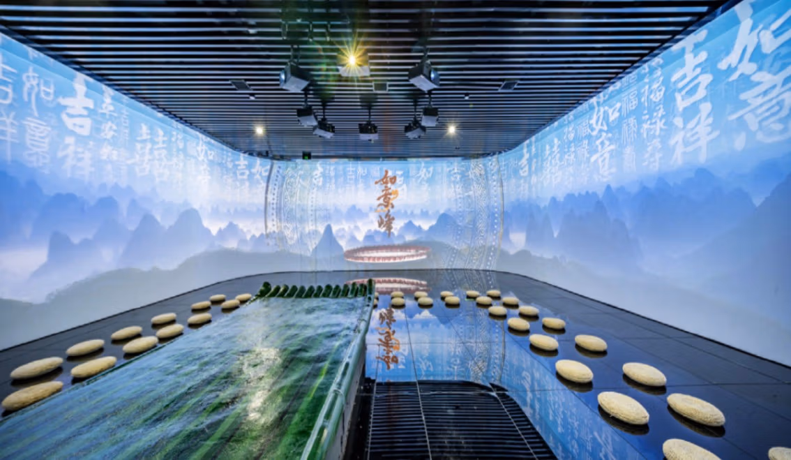 Singing And Touring Guilin Pavilion