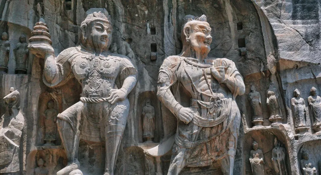 The Flanking Vajra Guardians