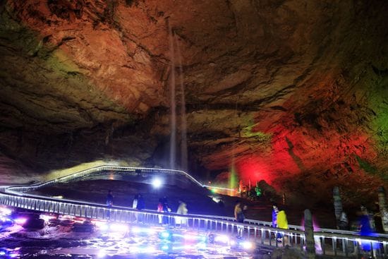 The Definitive Guide To Huanglong Cave: Navigating Zhangjiajie’s Subterranean Empire 12 The Definitive Guide To Huanglong Cave: Navigating Zhangjiajie’s Subterranean Empire
