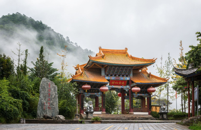 Weibao Mountain (Weibaoshan): Taoist Temples, Walking Routes And What To Skip 6 Weibao Mountain