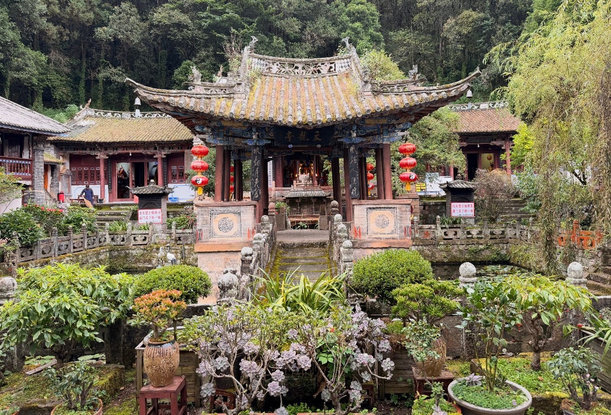 Weibao Mountain (Weibaoshan): Taoist Temples, Walking Routes And What To Skip 6 Weibao Mountain Wenchang Palace, Wenlong Pavilion