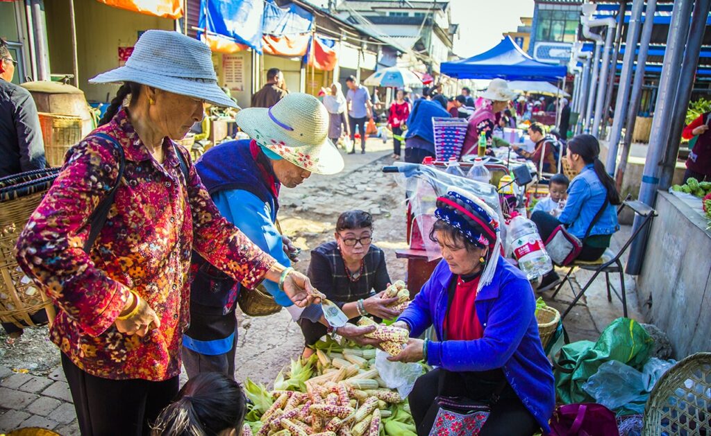 Xizhou Morning Market
