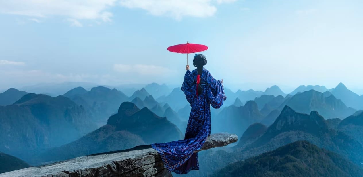 Guilin Yao Mountain: Cable Car, Photo Spots &Amp; Visit Guide 12 Yao Mountain - The Hanfu And Warring States Robe Cliff