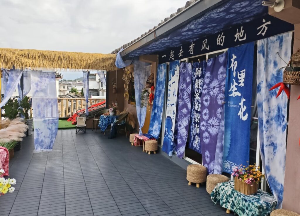 Zhoucheng Village, Dali: Tie-Dye Workshops, Village Life &Amp; Day Route 6 Zhoucheng Ajie'S Dyeing Table