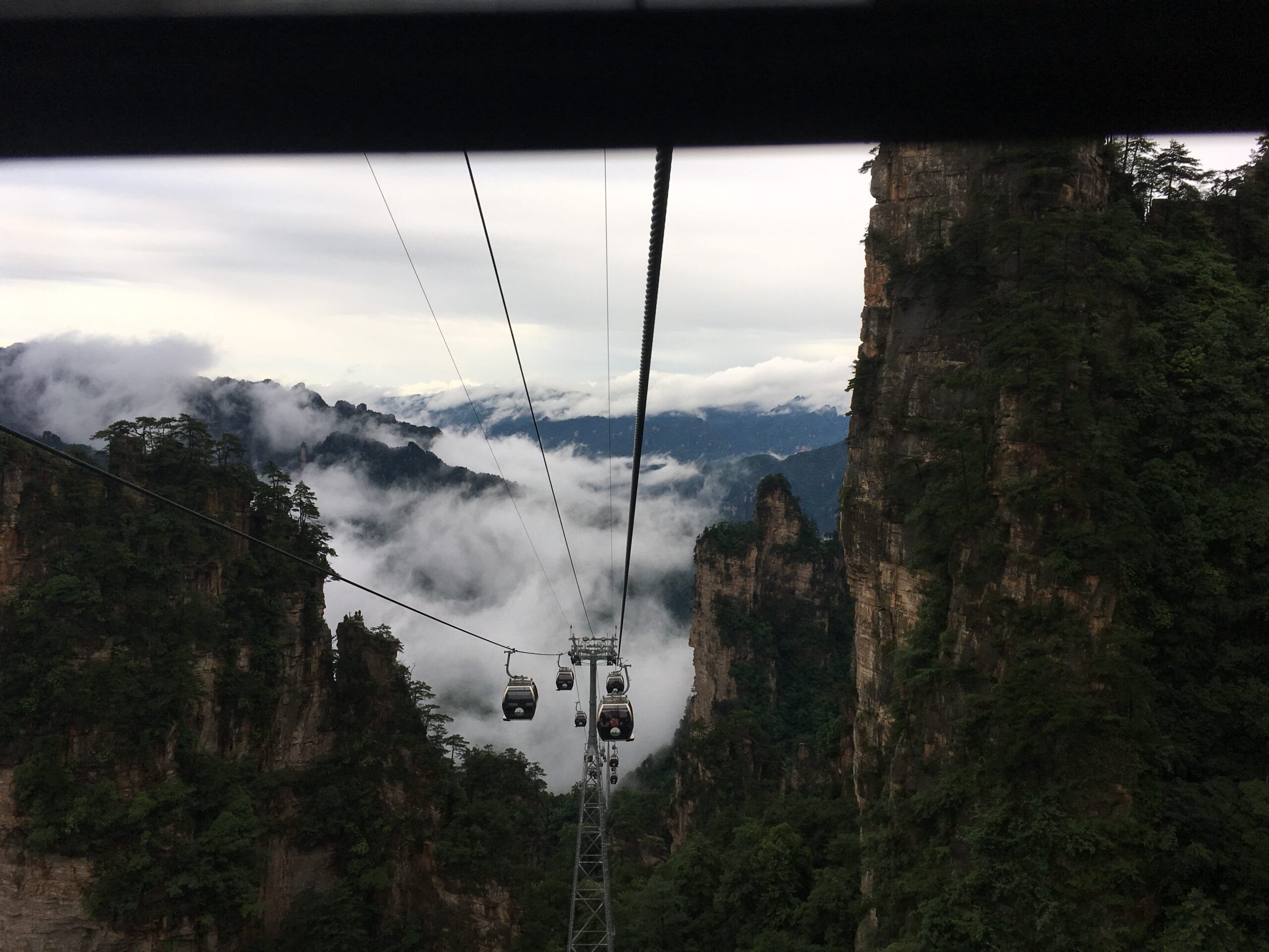 Zhangjiajie Cable Cars Guide: Prices, Routes &Amp; The &Quot;No-Queue&Quot; Strategy 4 Zhangjiajie Cable Cars Guide: Prices, Routes &Amp; The &Quot;No-Queue&Quot; Strategy