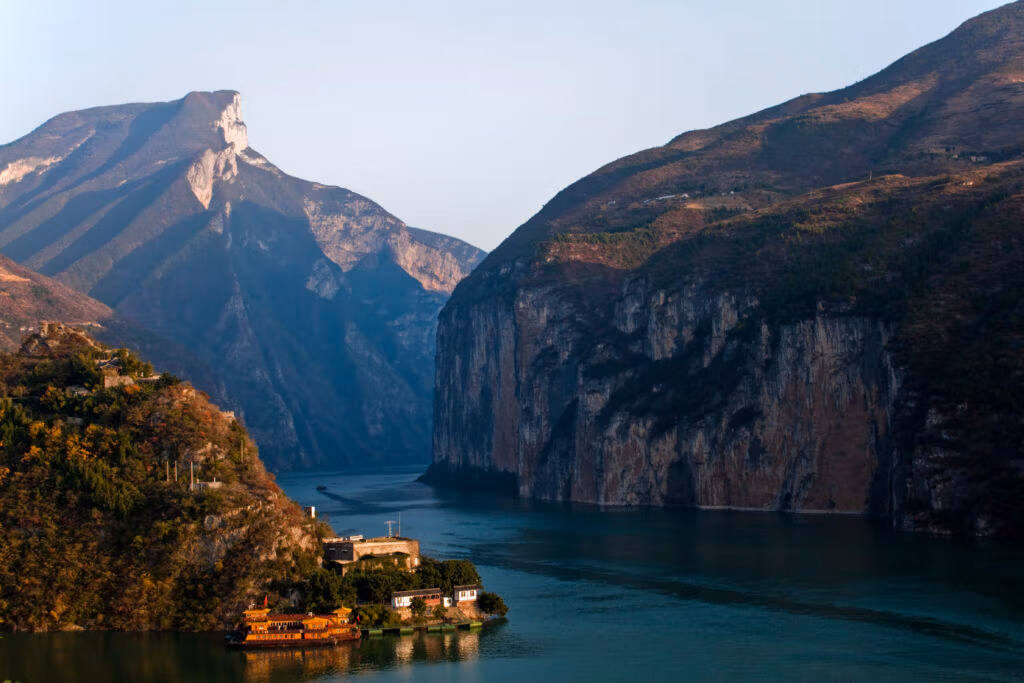 Exploring The Three Gorges: A Journey Through China’s Majestic Heart 3 Exploring The Three Gorges: A Journey Through China’s Majestic Heart