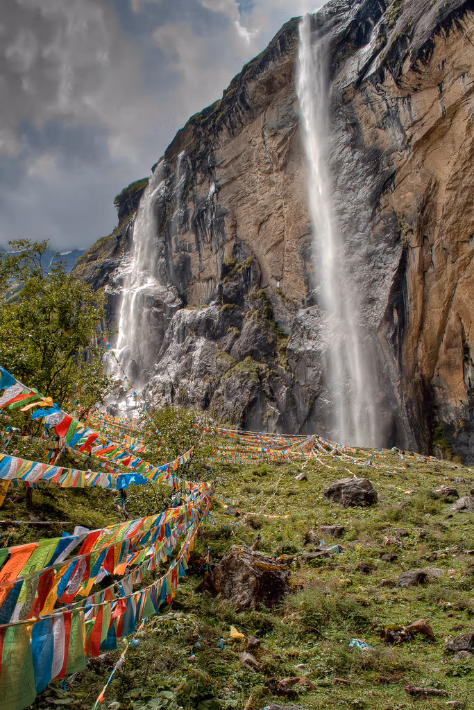 Top 9 Waterfalls In China: Your Ultimate Travel Guide 11 Top 9 Waterfalls In China: Your Ultimate Travel Guide
