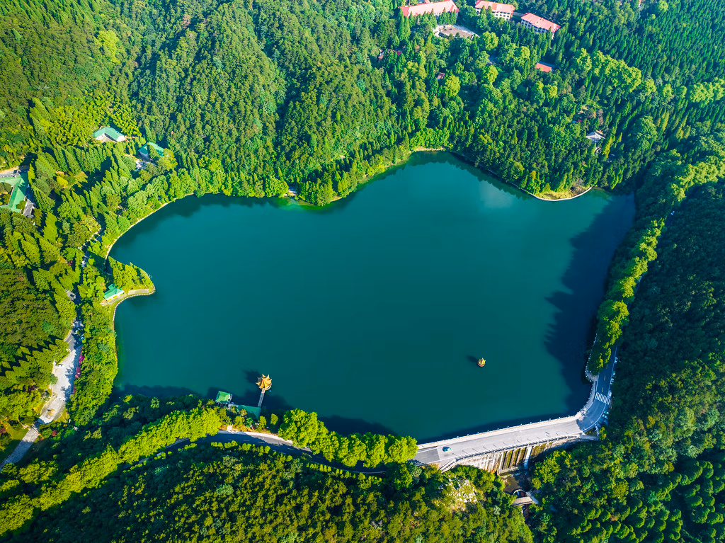 Top 10 Mountains In China: Majestic Peaks You Must Explore 22 Top 10 Mountains In China: Majestic Peaks You Must Explore