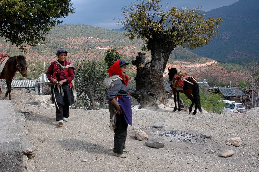 Huanglong Vs White Water Terrace (Baishuitai): A Practical Comparison