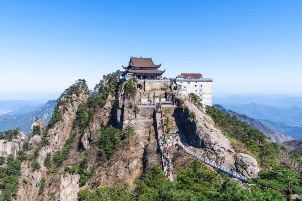 Top 10 Mountains In China: Majestic Peaks You Must Explore 24 Top 10 Mountains In China: Majestic Peaks You Must Explore